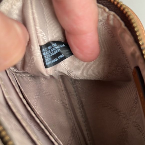 Michael kors Wristlet  Brown with Mk monogram - Picture 8 of 10